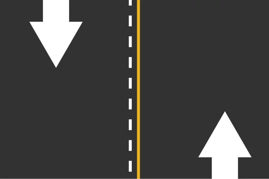 Mixed Center Line with Broken Yellow or White Line
