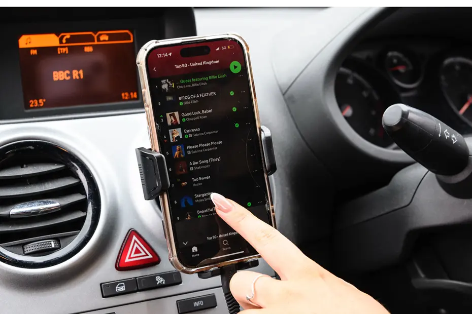 Is Using a Mobile Phone Illegal While Driving in the Philippines?